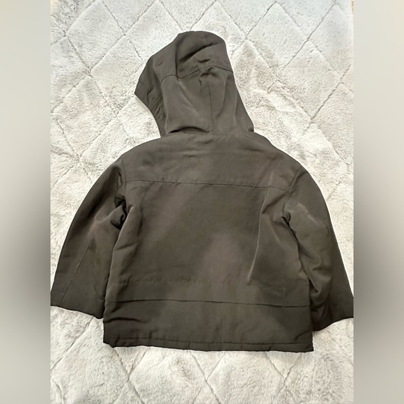 Uniqlo little Kids size (3T) 3/4 white mountaineer winter coat great cond black - Picture 2 of 6